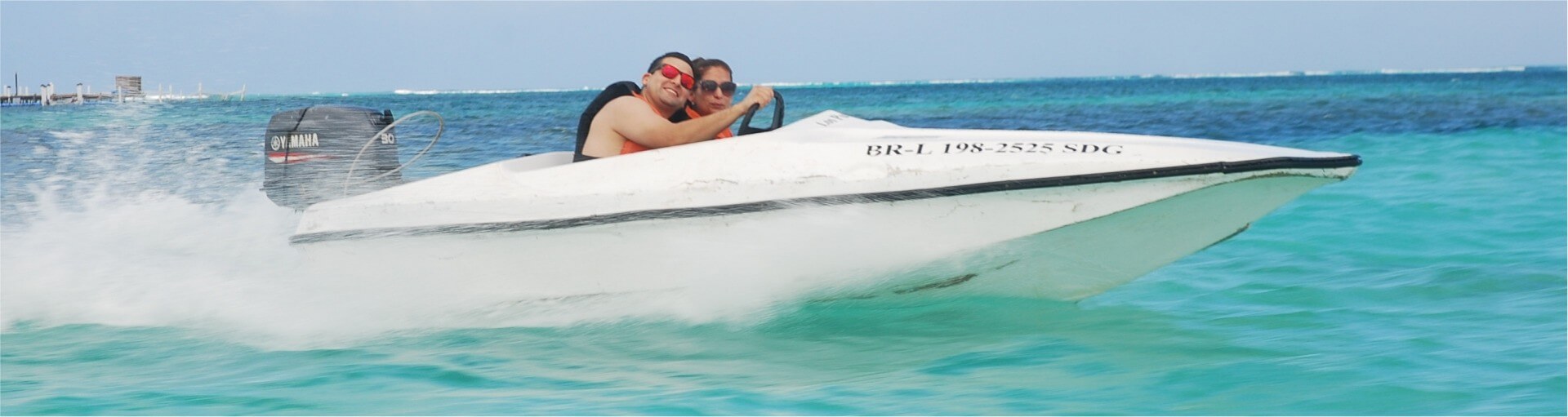 Aventura en Lancha Rápida Snorkel y Fiesta en la Piscina Natural desde Cap Cana