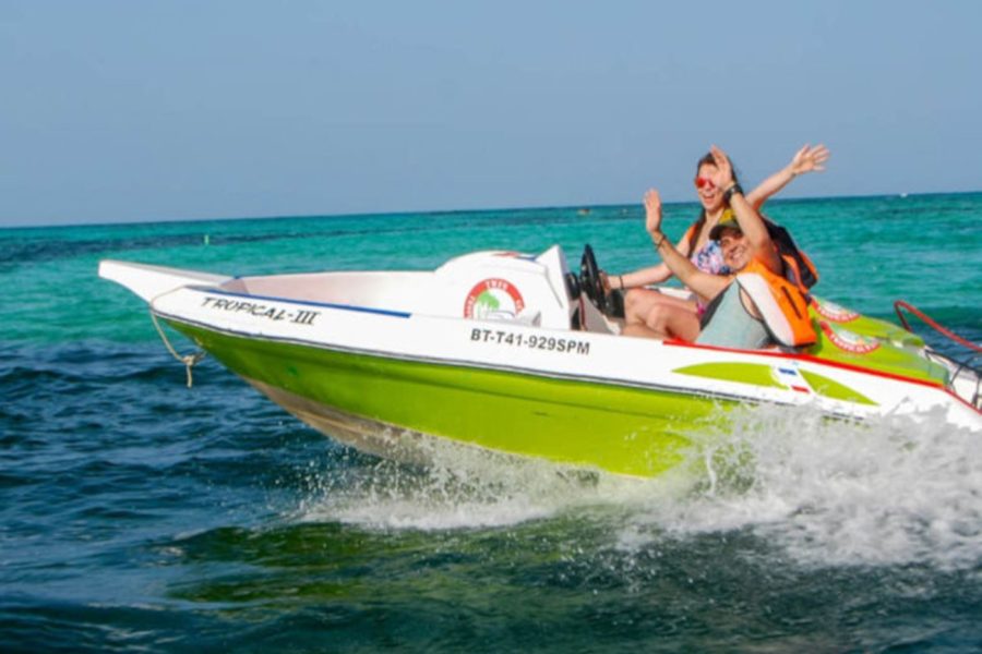 Lancha Rápida y Fiesta Caribeña en el Mar Snorkel y Piscina Natural Desde Uvero Alto