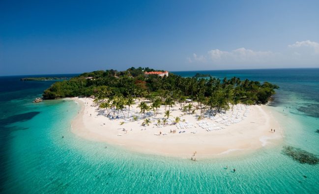 Vive la Aventura: Bahía de Samaná y El Limón en un Solo Día desde Santo Domingo